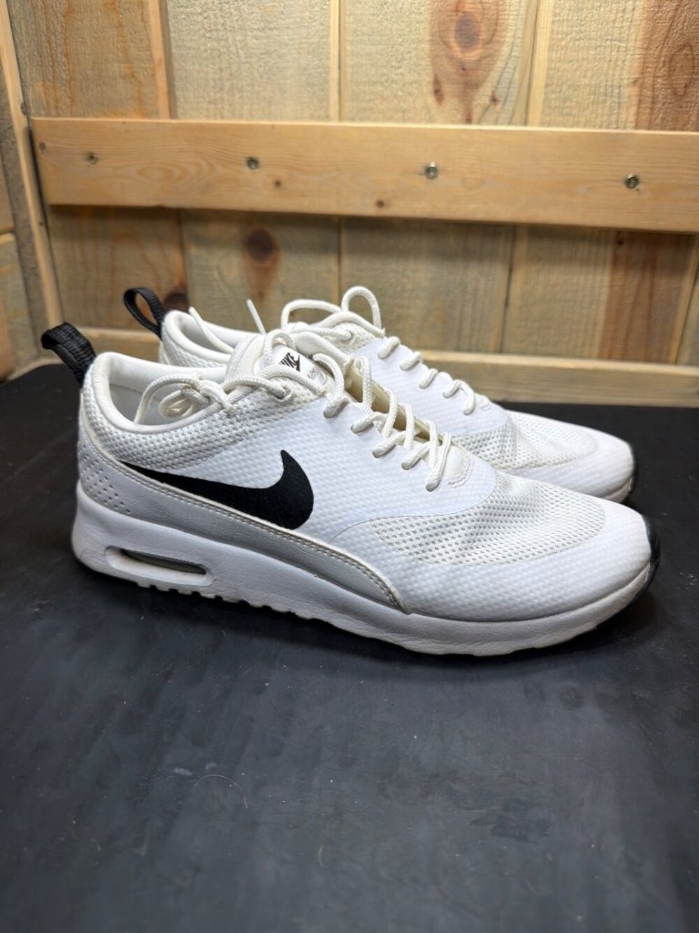 Nike Air Max Thea Womens Shoes Size 8.5 White Black Athletic Sneakers 599409-102